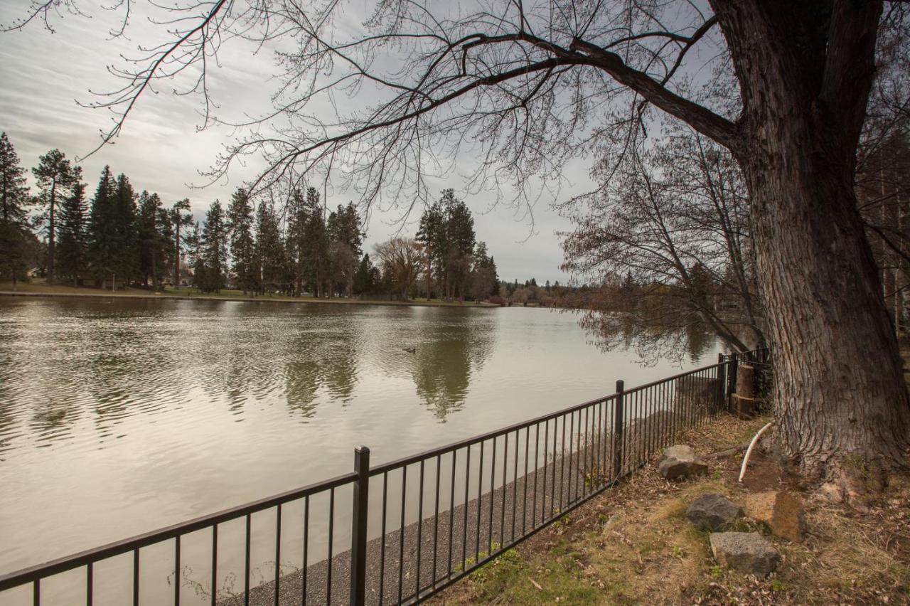 Mirror Pond Bungalow Бенд Екстериор снимка